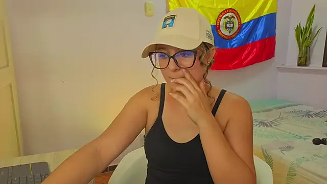 katiaa lovv online show from May 22, 7:41 pm