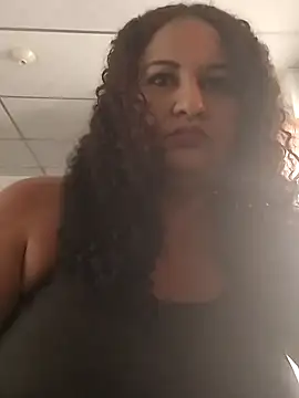 Snapshot of MEYBELLATINA chatting on October 10, 8:41 pm MEYBELLATINA online show from October 10, 8:41 pm