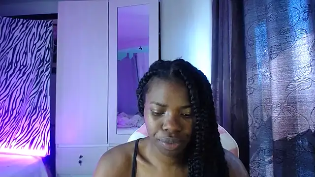 Nahomyyy online show from February 28, 2:18 pm