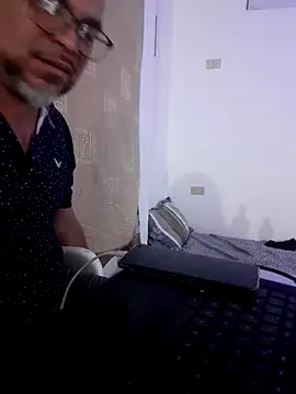 Snapshot of ANTHONYHOTT69 chatting on November 7, 10:43 pm ANTHONYHOTT69 online show from November 7, 10:43 pm