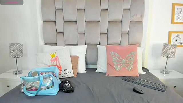 ChikiBom28 online show from October 23, 7:34 pm