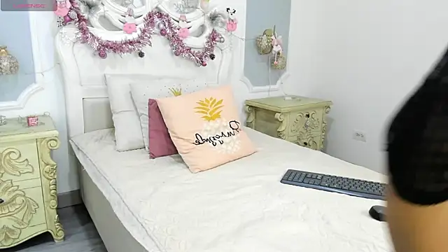 ChikiBom28 online show from December 2, 7:42 pm