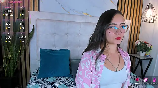 Honey noir online show from November 11, 10:43 pm