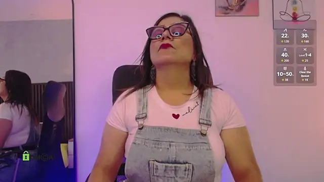 Snapshot of alahia_mellers chatting on October 25, 3:03 am alahia mellers online show from October 25, 3:03 am