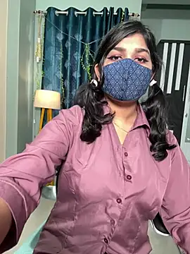 Snapshot of Lisa_afreen chatting on July 20, 11:23 am Lisa afreen online show from July 20, 11:23 am
