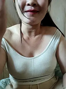 Snapshot of Paul-paul11 chatting on November 3, 4:36 am Paul-paul11 online show from November 3, 4:36 am