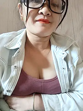 Snapshot of Paul-paul11 chatting on November 20, 12:55 am Paul-paul11 online show from November 20, 12:55 am