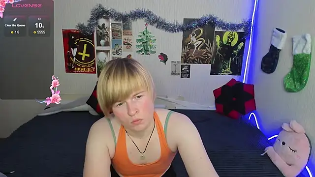 Cattie w  online show from January 8, 1:19 am