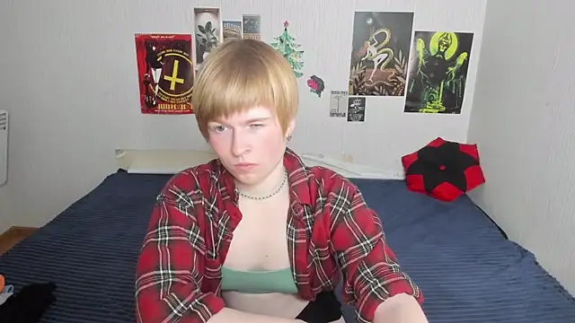 Cattie w  online show from April 16, 1:17 am