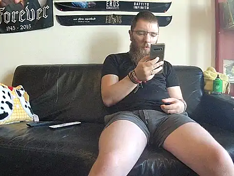 Snapshot of kinderkooriscoel- chatting on August 6, 5:48 pm kinderkooriscoel- online show from August 6, 5:48 pm