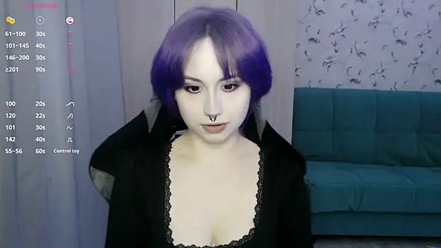 LeisaHopperstad online show from May 24, 1:49 pm