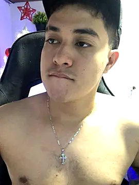 Snapshot of loki32men chatting on November 11, 3:56 pm loki32men online show from November 11, 3:56 pm