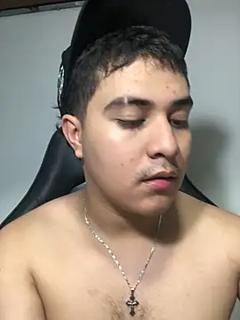 Snapshot of loki32men chatting on December 3, 4:20 am loki32men online show from December 3, 4:20 am