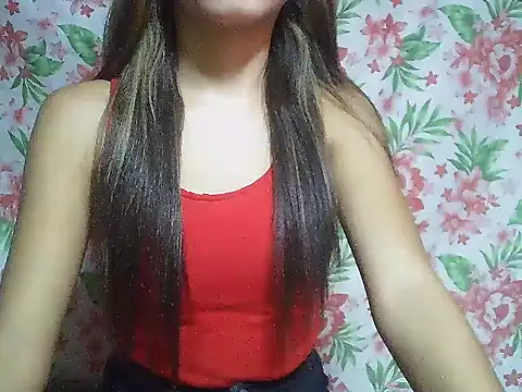 SweetPussie18x online show from October 10, 11:37 pm