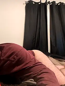 Snapshot of bear8t chatting on October 25, 9:50 am bear8t online show from October 25, 9:50 am