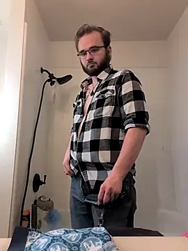 Snapshot of bear8t chatting on November 3, 4:30 pm bear8t online show from November 3, 4:30 pm