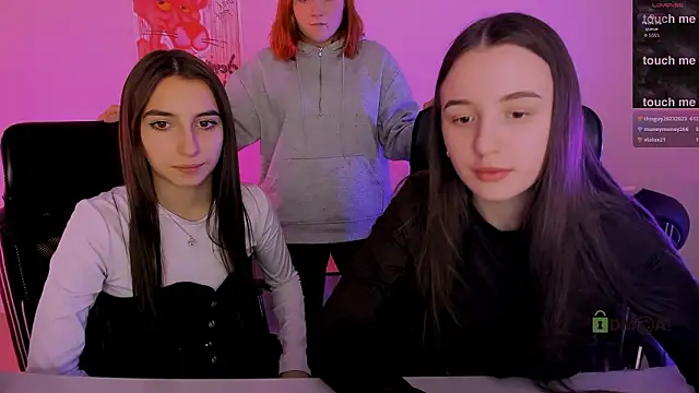 leslie bird online show from February 10, 1:04 pm