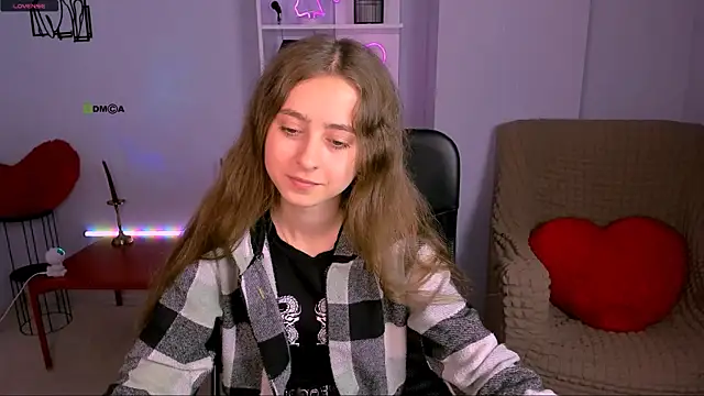 Snapshot of rebecca_smile chatting on November 8, 1:11 pm rebecca smile online show from November 8, 1:11 pm