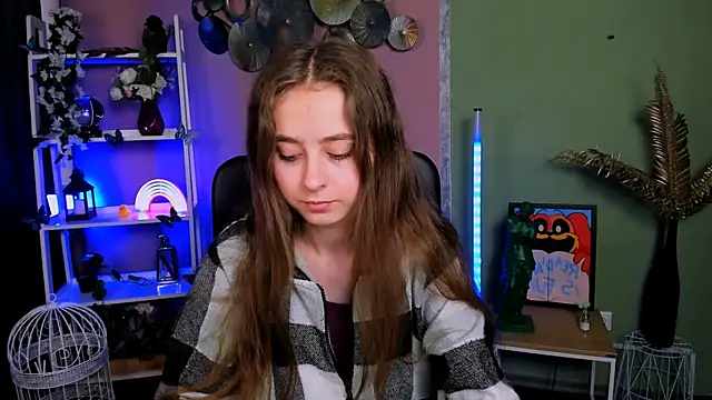 Snapshot of rebecca_smile chatting on November 14, 1:21 pm rebecca smile online show from November 14, 1:21 pm