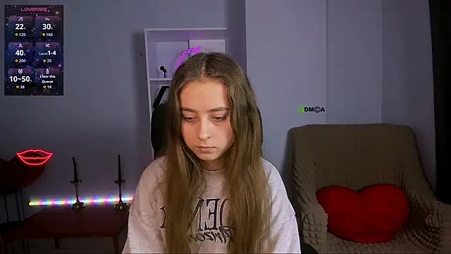 Snapshot of rebecca_smile chatting on November 17, 1:50 pm rebecca smile online show from November 17, 1:50 pm