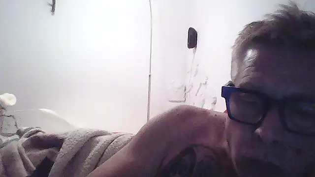 Andyrsdick online show from October 6, 10:51 pm