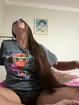 Snapshot of larj021bb chatting on April 12, 9:42 pm larj021bb online show from April 12, 9:42 pm