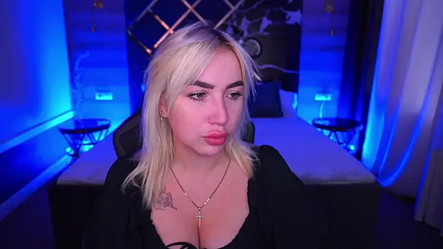 MariellaVi online show from October 4, 12:36 pm