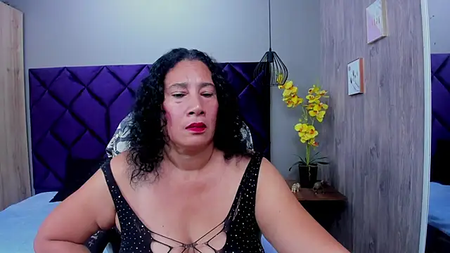 Susi Lee online show from October 6, 5:21 pm