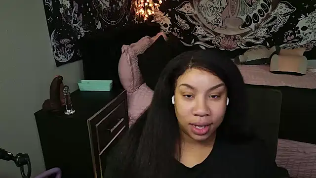 Snapshot of NeliaHexxen chatting on June 26, 4:33 pm NeliaHexxen online show from June 26, 4:33 pm