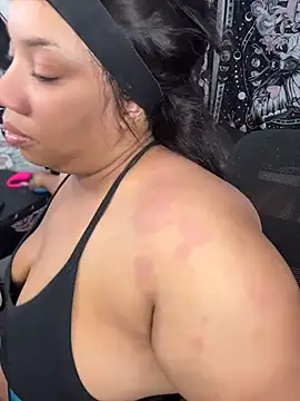 Snapshot of NeliaHexxen chatting on July 28, 7:37 am NeliaHexxen online show from July 28, 7:37 am
