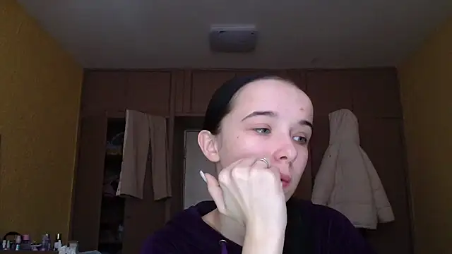 Emilia Light online show from January 13, 8:19 am