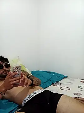 Snapshot of kingbickcockDn chatting on October 23, 4:12 am kingbickcockDn online show from October 23, 4:12 am