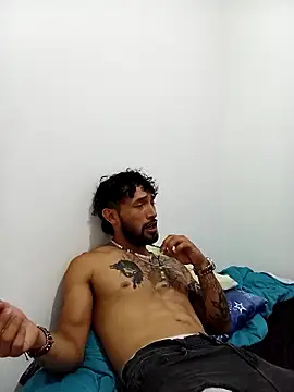 Snapshot of kingbickcockDn chatting on November 4, 2:16 pm kingbickcockDn online show from November 4, 2:16 pm