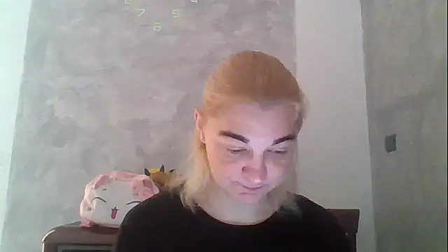 GoldenAngelMilf online show from April 12, 9:25 am