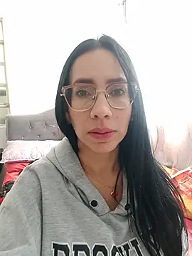 YaraDuartee online show from July 5, 7:21 pm