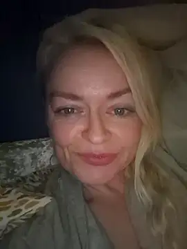 demidelightfulxx online show from October 29, 9:05 pm