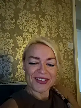 demidelightfulxx online show from November 6, 8:15 am