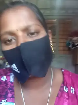 Snapshot of Tamil_Hot_Sandy chatting on November 26, 5:52 am Tamil Hot Sandy online show from November 26, 5:52 am