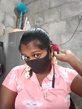 Snapshot of Tamil_Hot_Sandy chatting on December 16, 5:01 am Tamil Hot Sandy online show from December 16, 5:01 am