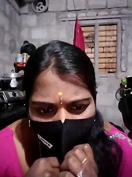 Snapshot of Tamil_Hot_Sandy chatting on December 17, 3:51 pm Tamil Hot Sandy online show from December 17, 3:51 pm