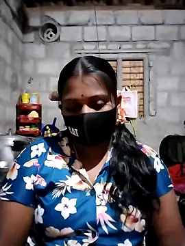 Snapshot of Tamil_Hot_Sandy chatting on February 6, 6:44 pm Tamil Hot Sandy online show from February 6, 6:44 pm