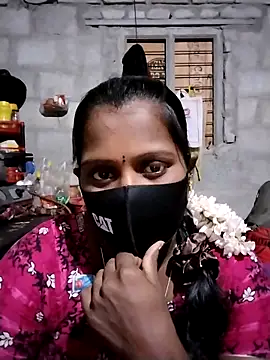 Snapshot of Tamil_Hot_Sandy chatting on February 7, 5:38 pm Tamil Hot Sandy online show from February 7, 5:38 pm