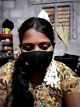 Snapshot of Tamil_Hot_Sandy chatting on February 12, 6:25 pm Tamil Hot Sandy online show from February 12, 6:25 pm