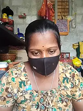 Snapshot of Tamil_Hot_Sandy chatting on February 16, 6:09 am Tamil Hot Sandy online show from February 16, 6:09 am