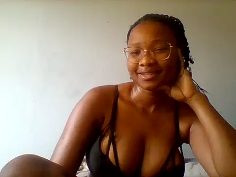 Snapshot of SugarSpiceXXX chatting on October 28, 8:18 am SugarSpiceXXX online show from October 28, 8:18 am