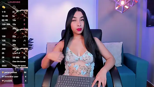 Caroline Millerr online show from October 22, 8:08 pm