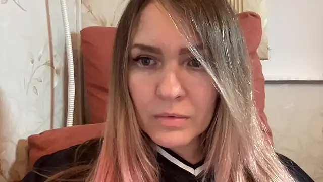 Snapshot of Milysoren chatting on February 27, 4:40 pm Milysoren online show from February 27, 4:40 pm