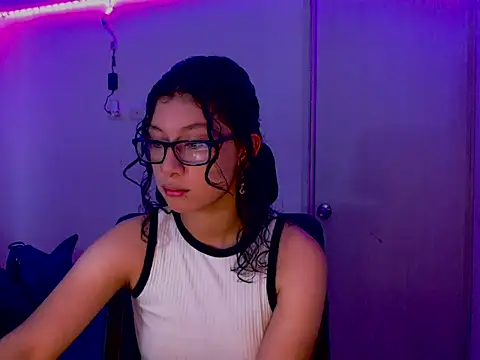 Ivonnybonn online show from January 6, 8:12 pm