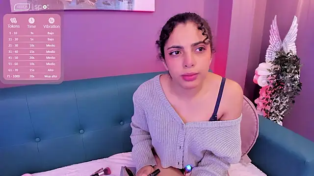 Alessiia   online show from February 6, 3:33 am