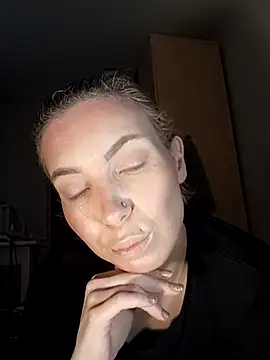 Conny Shellie online show from December 1, 11:15 am